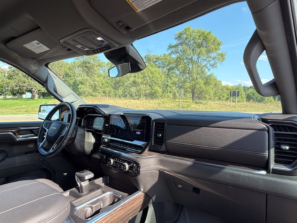Certified 2023 Chevrolet Silverado 1500 LT AWD/4WD image 33