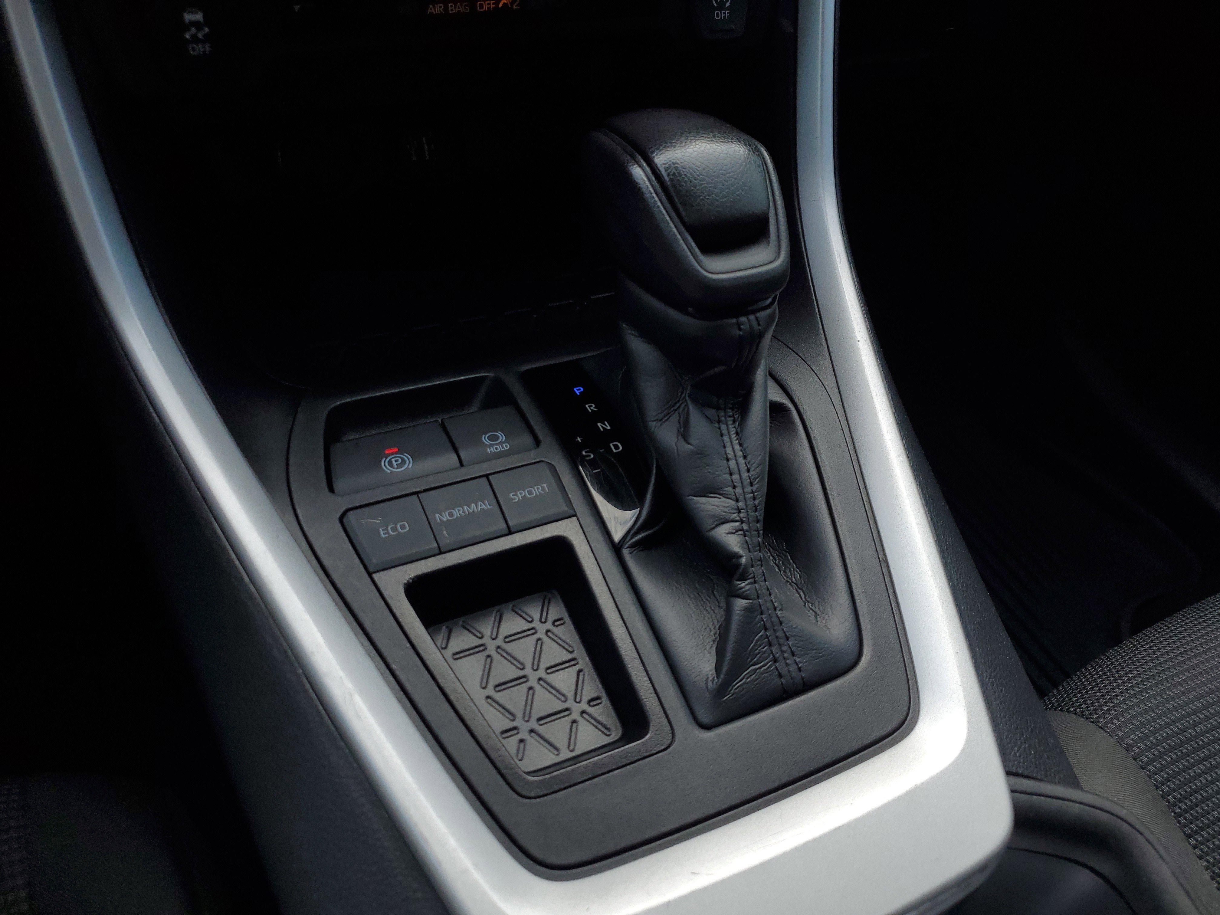 Used 2024 Toyota RAV4 LE image 22