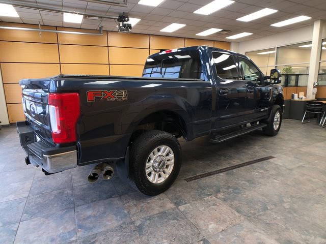 Certified 2019 Ford F250 Lariat w/ FX4 Off-Road Package AWD/4WD image 7