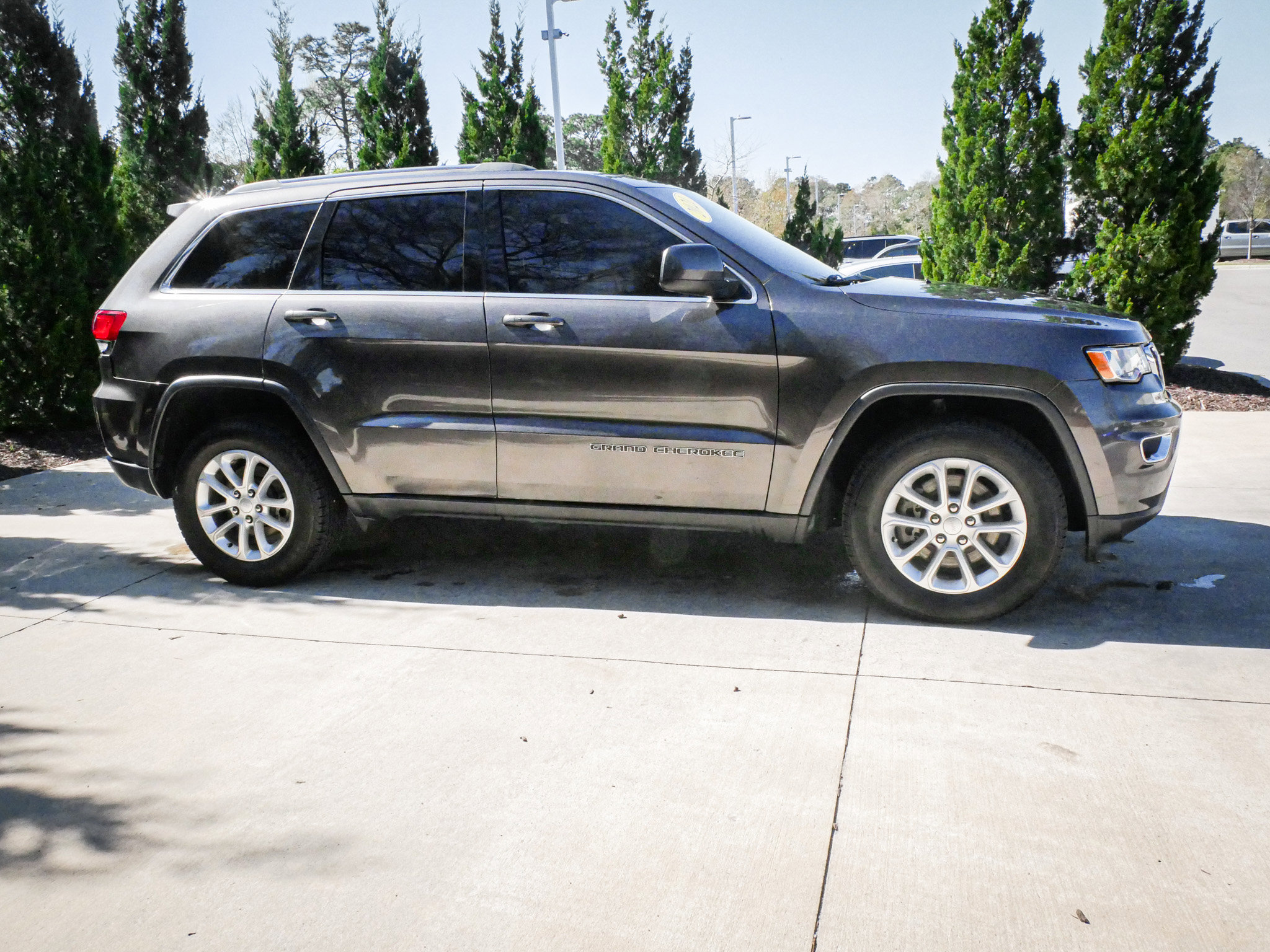 Used 2021 Jeep Grand Cherokee Laredo RWD image 11