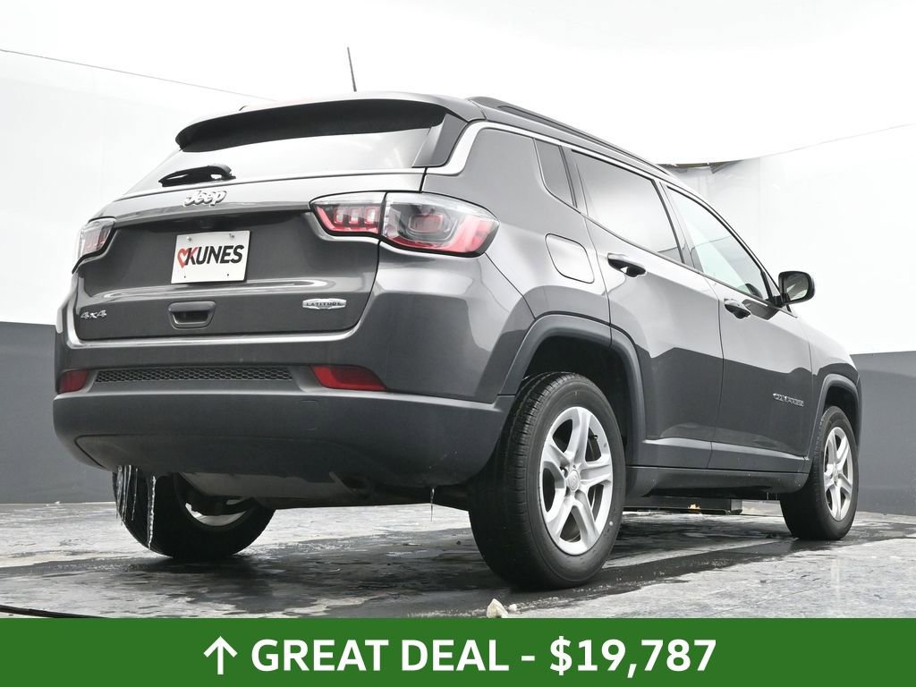 Used 2024 Jeep Compass Latitude image 50