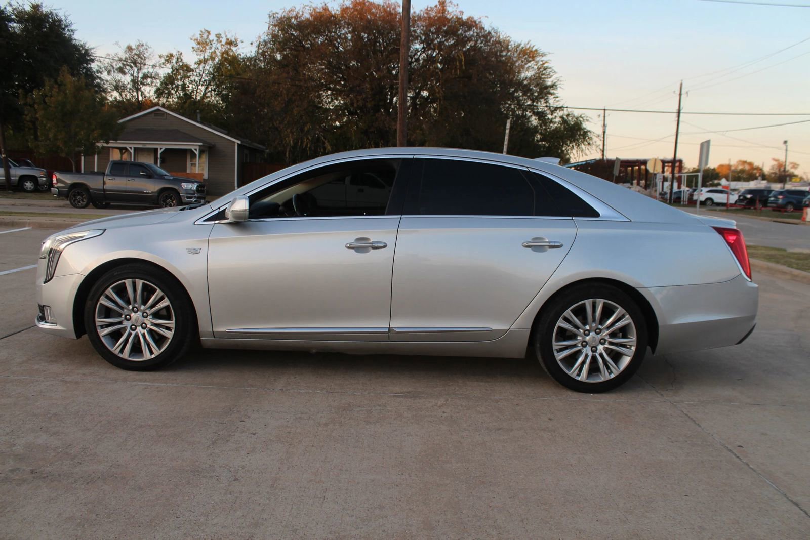 Used 2019 Cadillac XTS Luxury image 5