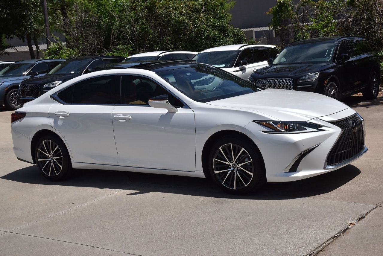 Used 2023 Lexus ES 350 w/ Premium Package FWD image 5