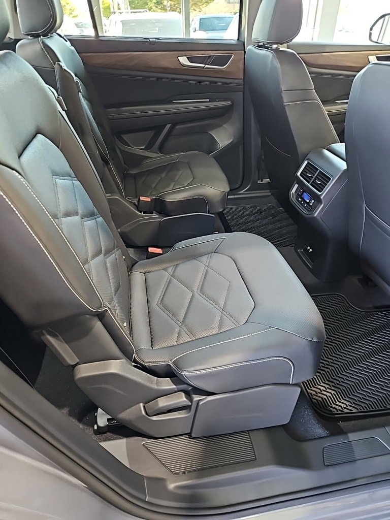New 2026 Volkswagen Atlas SE image 17