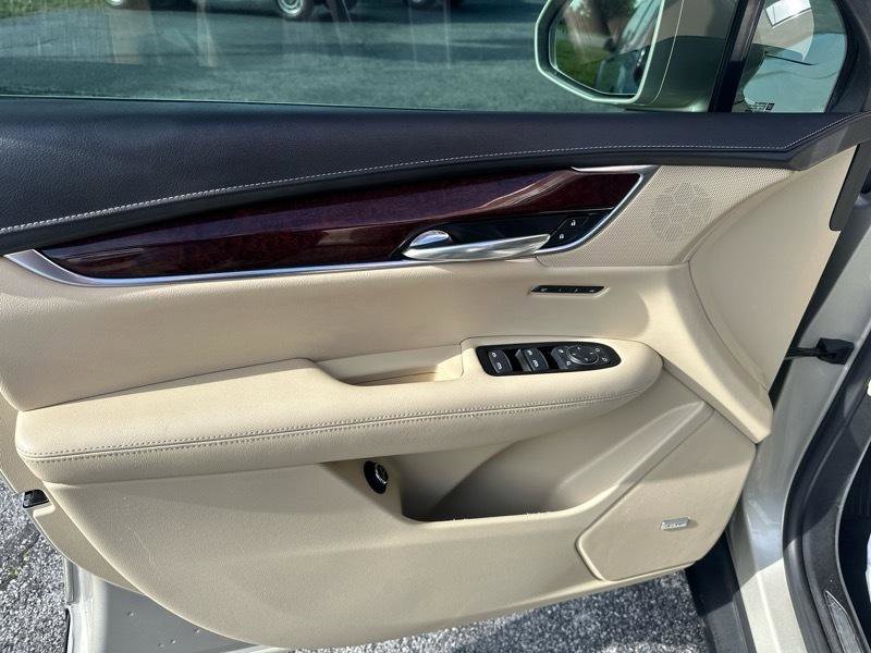 Used 2017 Cadillac XT5 Premium Luxury w/ Driver Assist Package image 12