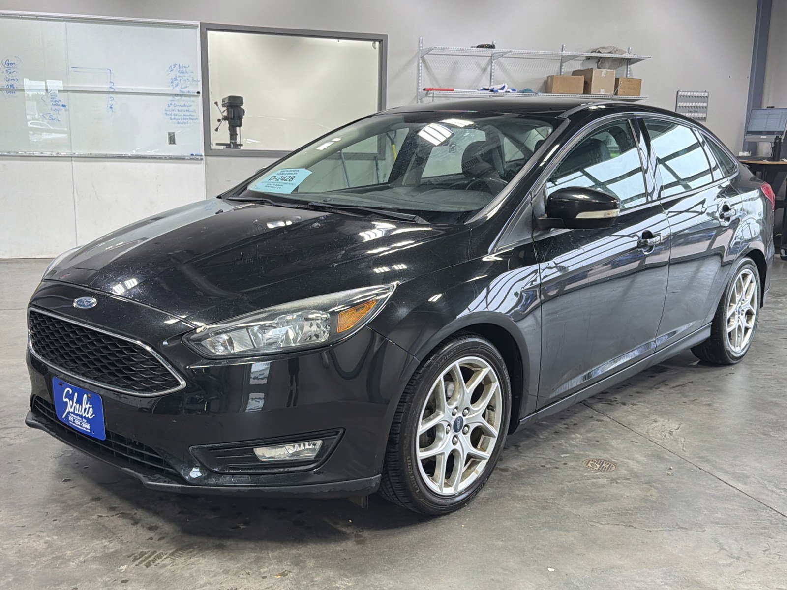 Used 2015 Ford Focus SE w/ Equipment Group 201A FWD image 3