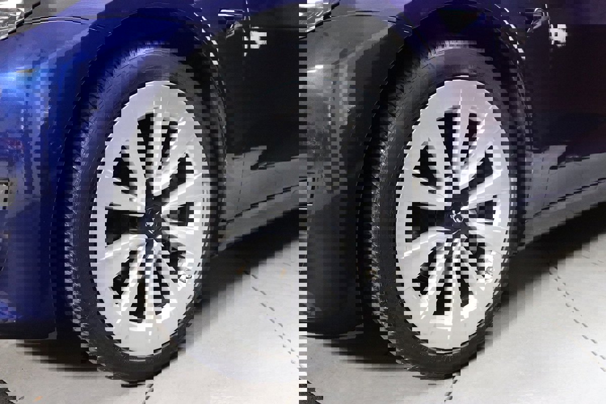 Used 2022 Tesla Model 3 Standard Range image 8