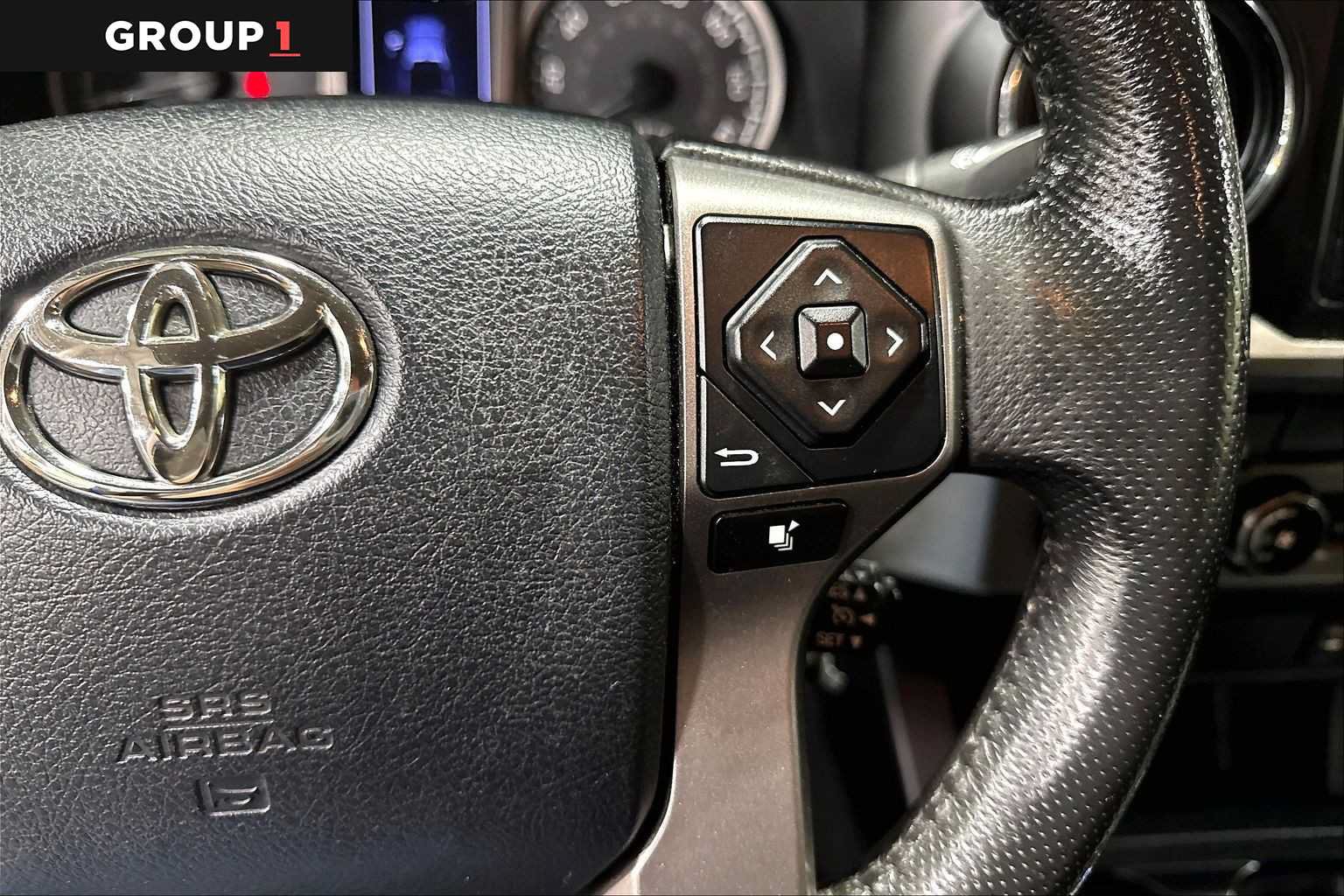 Certified 2017 Toyota Tacoma SR5 w/ Tow Package AWD/4WD image 24