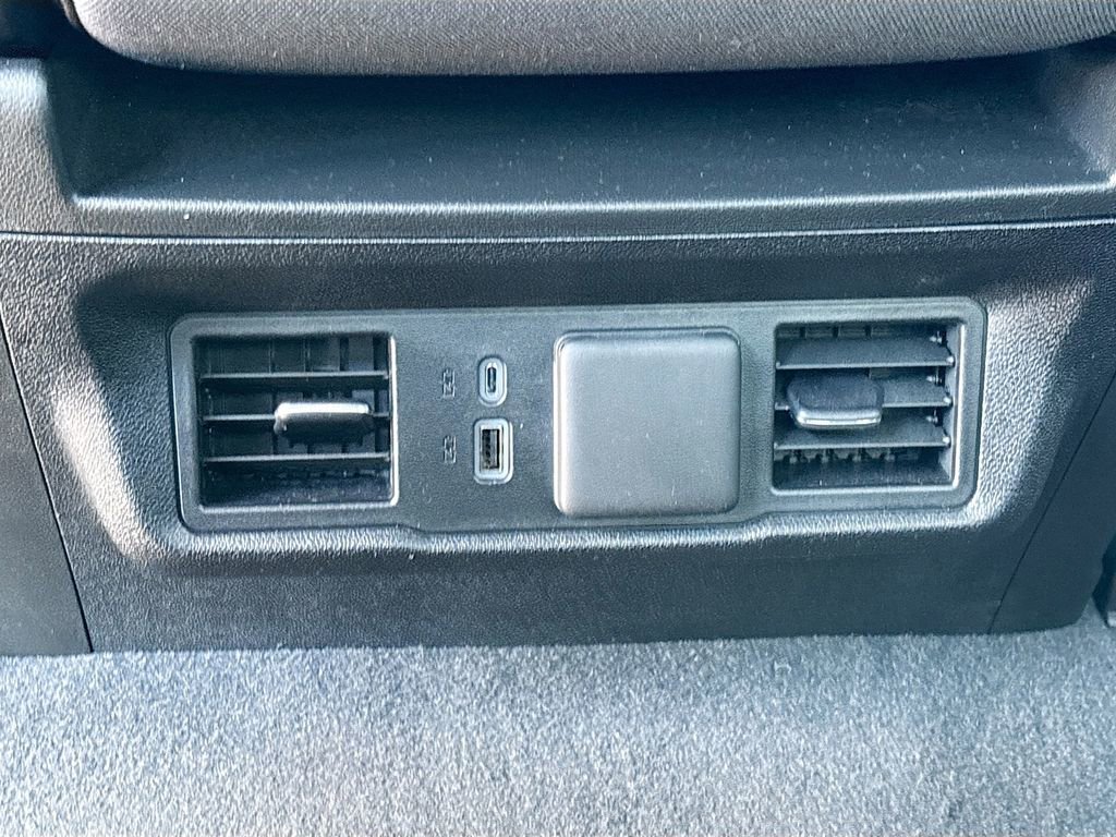 Used 2025 GMC Sierra 1500 Elevation image 25