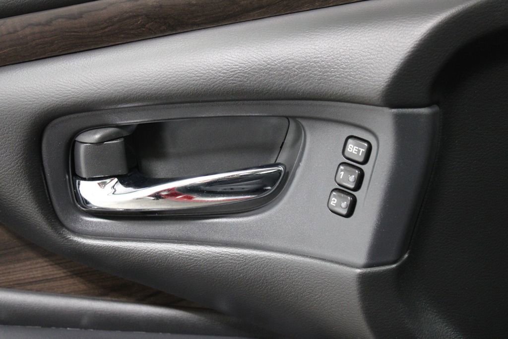 Used 2024 Nissan Murano Platinum w/ Cargo Package image 38