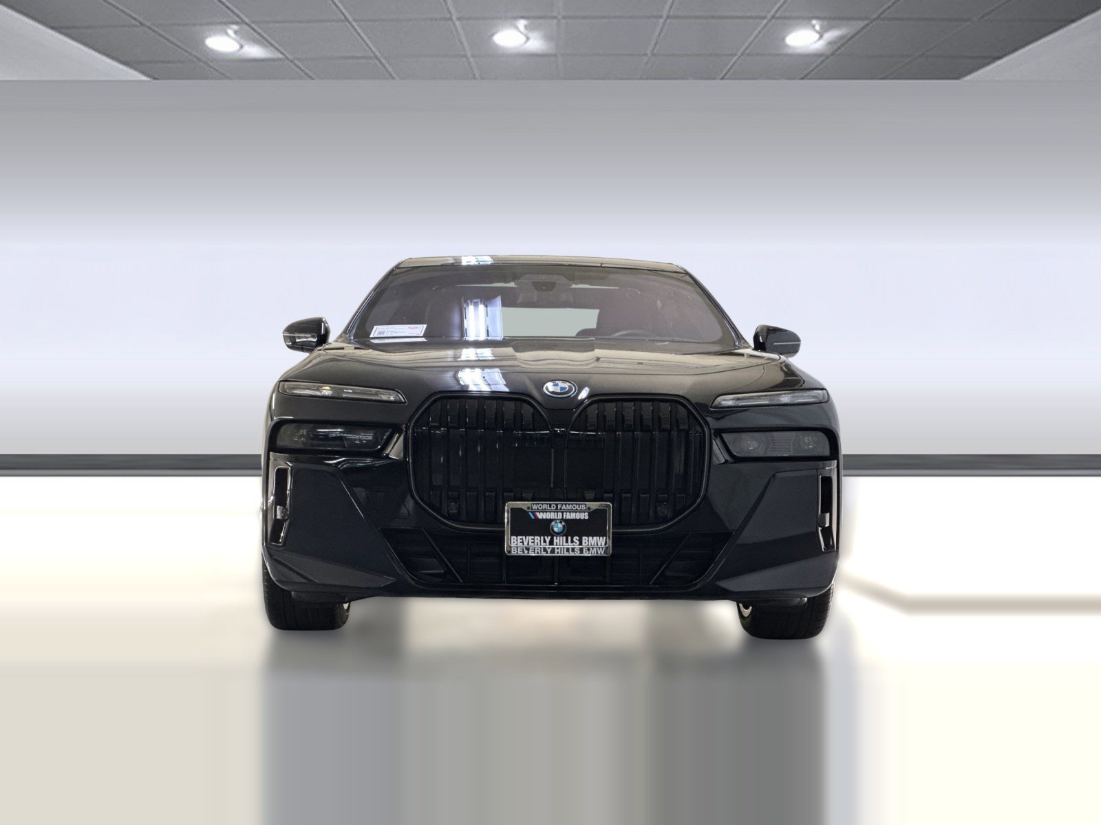 Used 2025 BMW i7 xDrive60 image 5