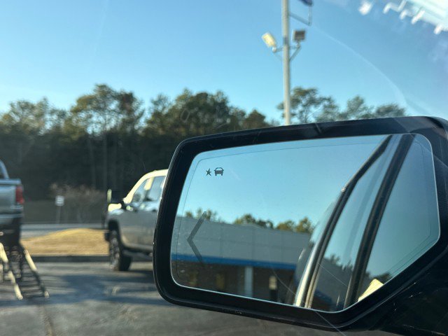 Used 2018 Chevrolet Suburban Premier image 36