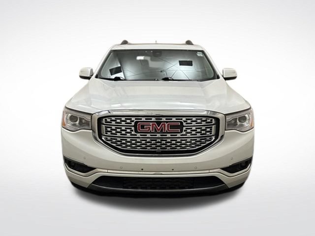 Used 2019 GMC Acadia Denali w/ Technology Package AWD/4WD image 2