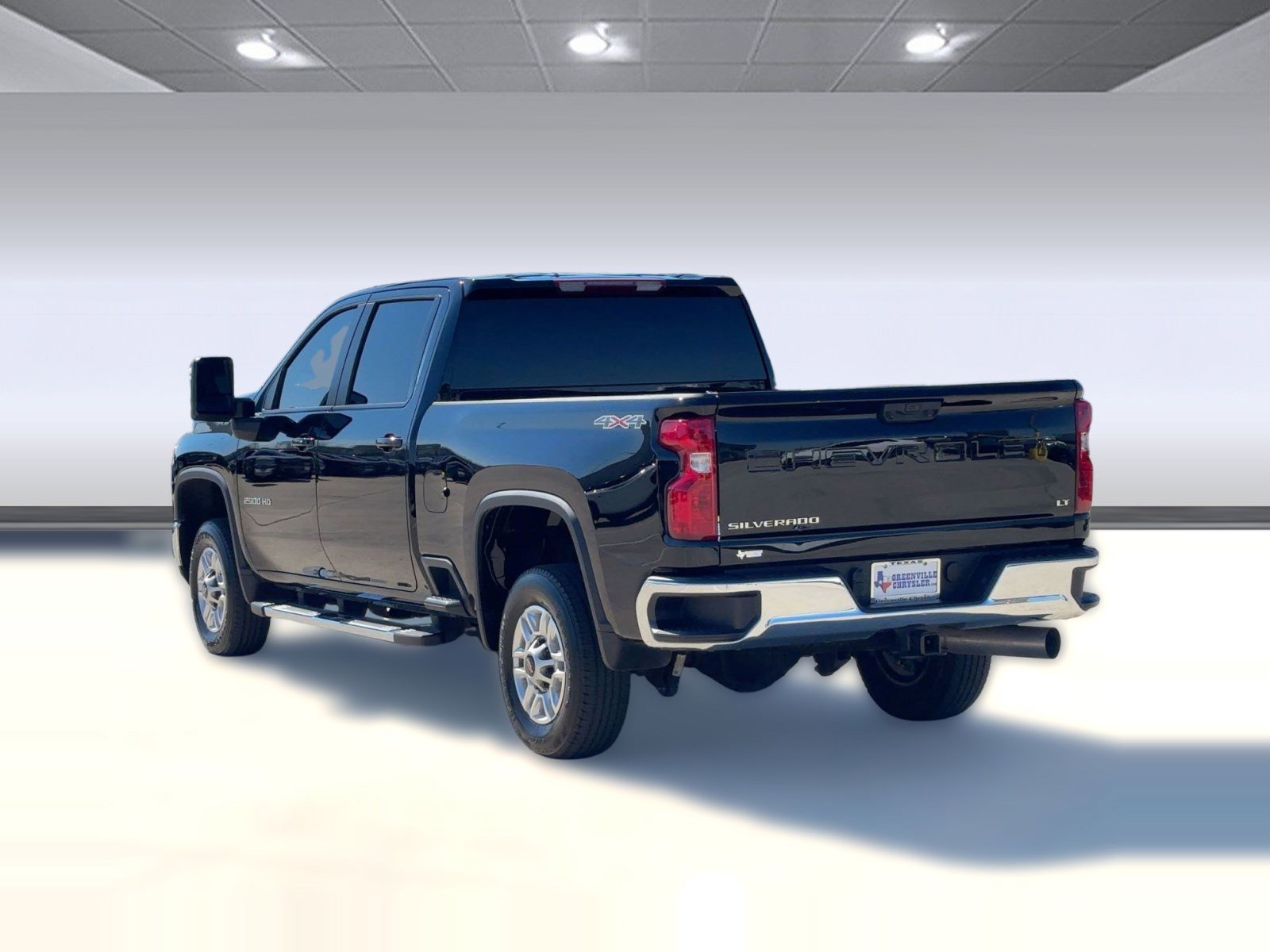 Used 2025 Chevrolet Silverado 2500 LT w/ Convenience Package image 3