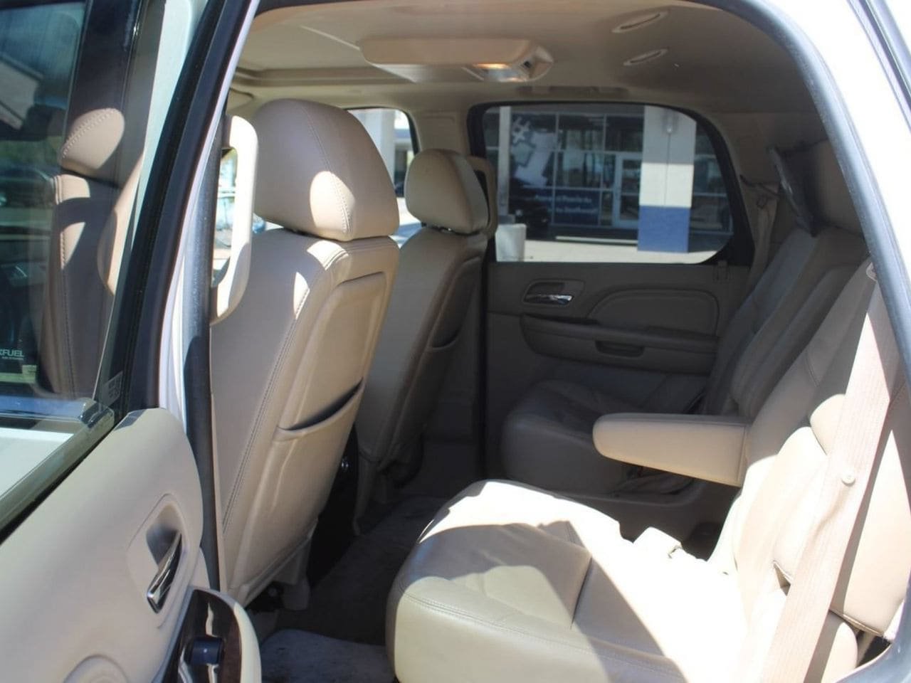 Used 2013 Cadillac Escalade Premium AWD/4WD image 10