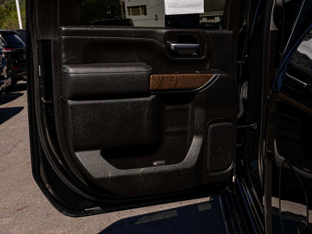 Used 2021 GMC Sierra 3500 Denali w/ Denali Ultimate Package image 14