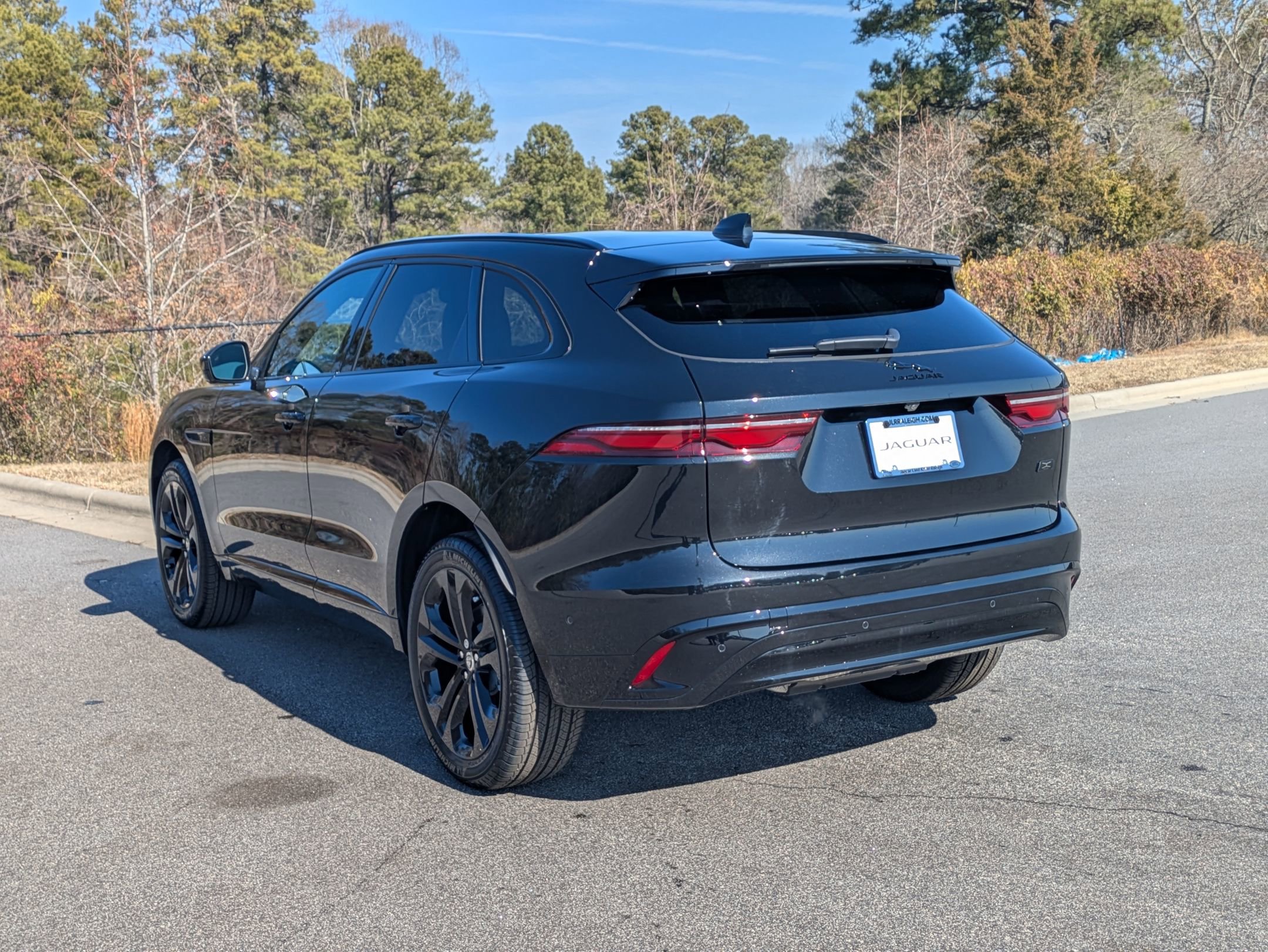New 2026 Jaguar F-PACE R-Dynamic S image 7