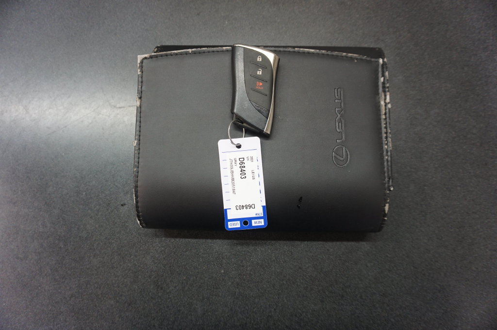 Used 2021 Lexus UX 250h w/ Accessory Package (Z2) AWD/4WD image 17