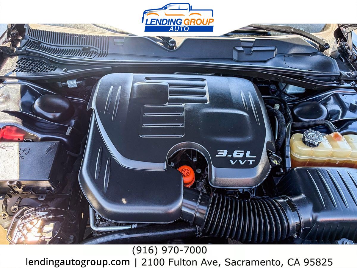 Used 2016 Dodge Challenger SXT RWD image 25