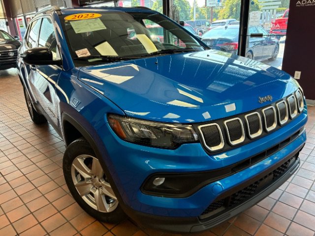 Used 2022 Jeep Compass Latitude w/ Convenience Group AWD/4WD image 1
