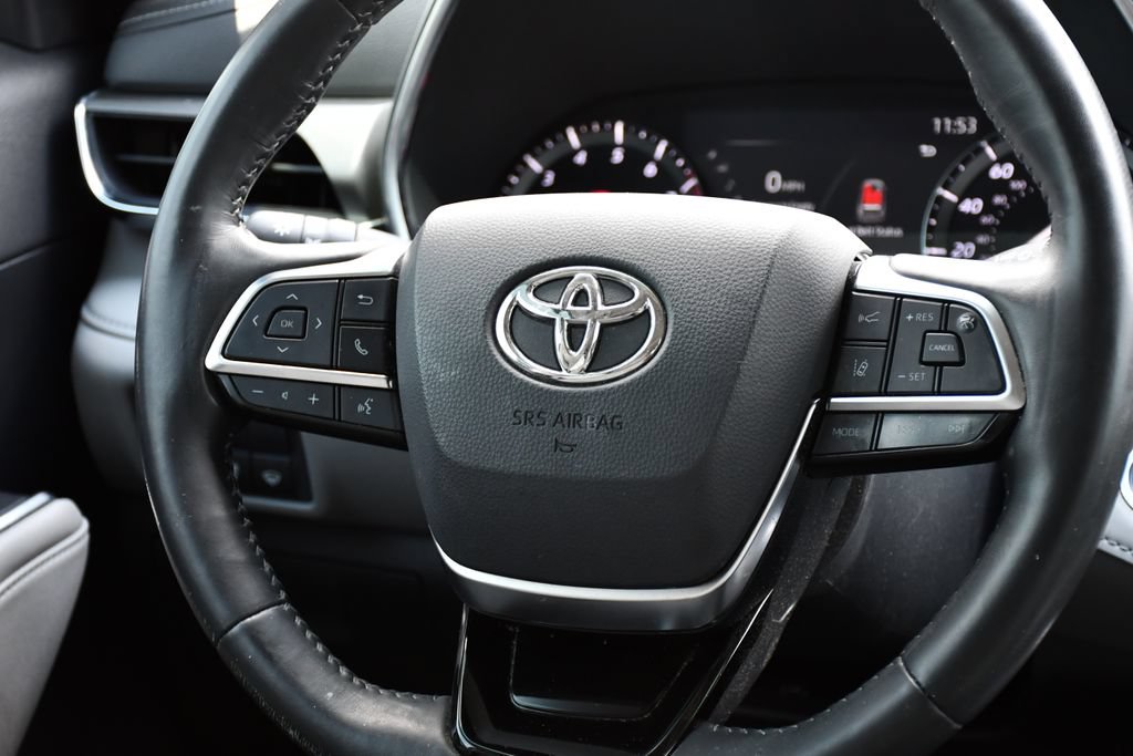 Used 2021 Toyota Highlander Limited AWD/4WD image 24
