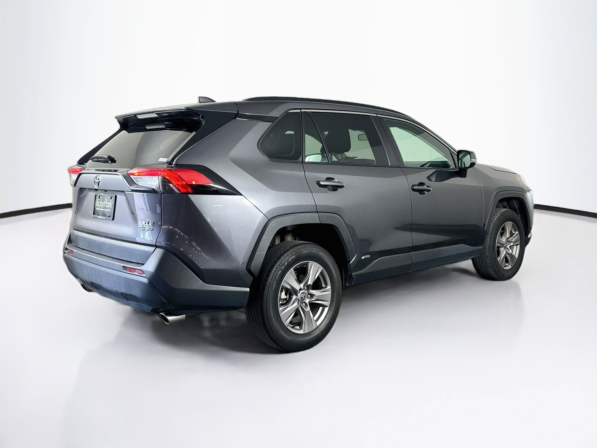 Used 2025 Toyota RAV4 XLE AWD/4WD image 9