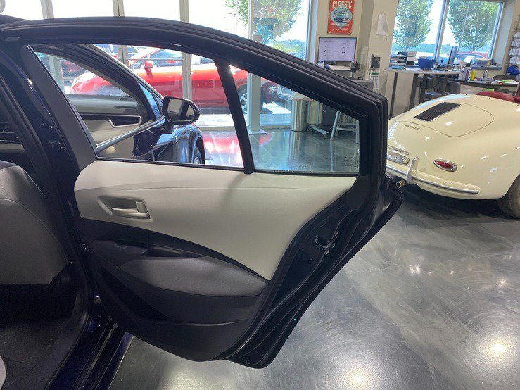 Used 2025 Toyota Corolla LE w/ LE Premium Package FWD image 19