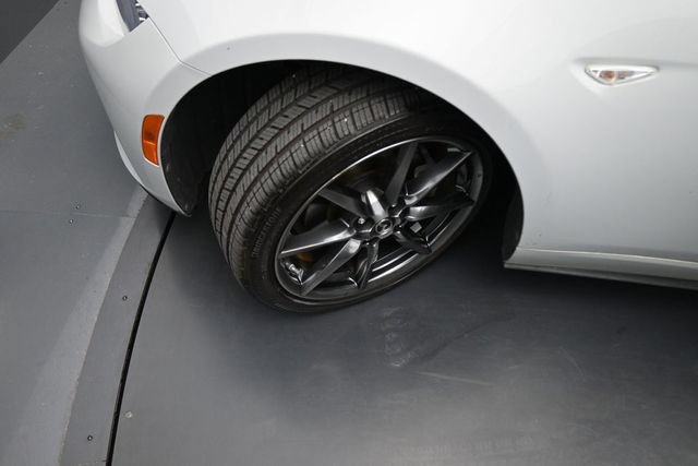 Used 2019 MAZDA MX-5 Miata RF Grand Touring RWD image 24