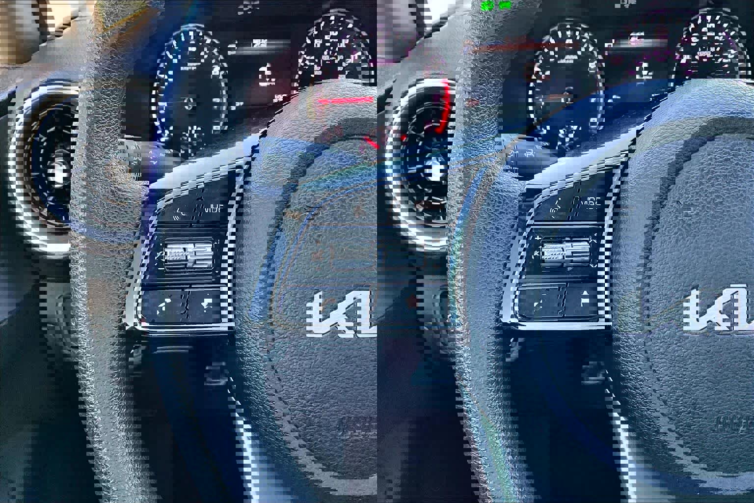 Used 2022 Kia Forte LXS image 23