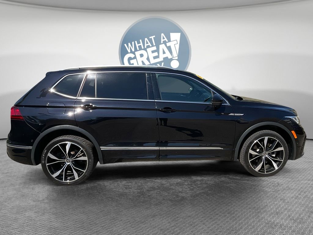 Used 2024 Volkswagen Tiguan SEL R-Line AWD/4WD image 2