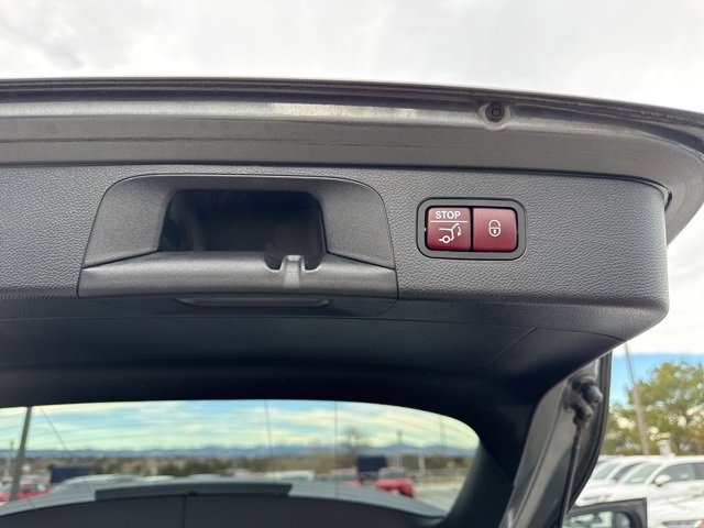 Used 2019 Mercedes-Benz GLC 300 4MATIC image 14