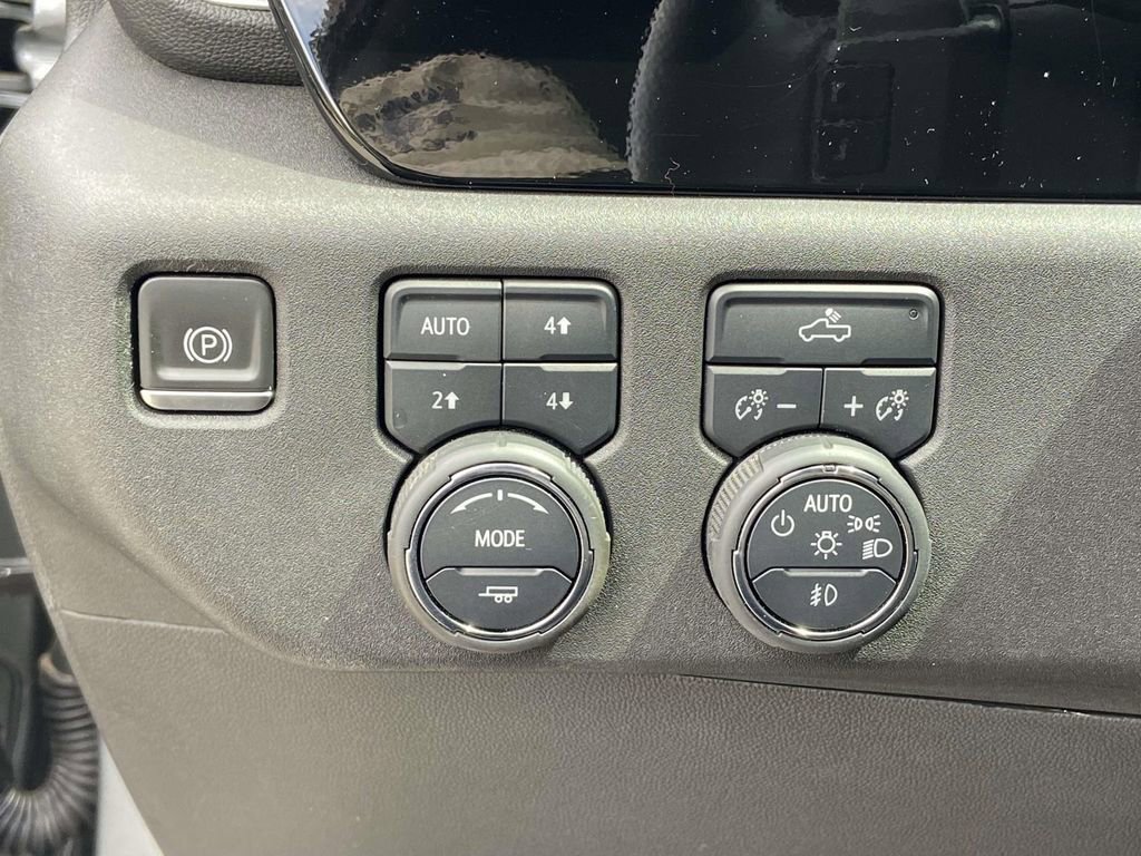 Used 2023 Chevrolet Silverado 1500 RST AWD/4WD image 25