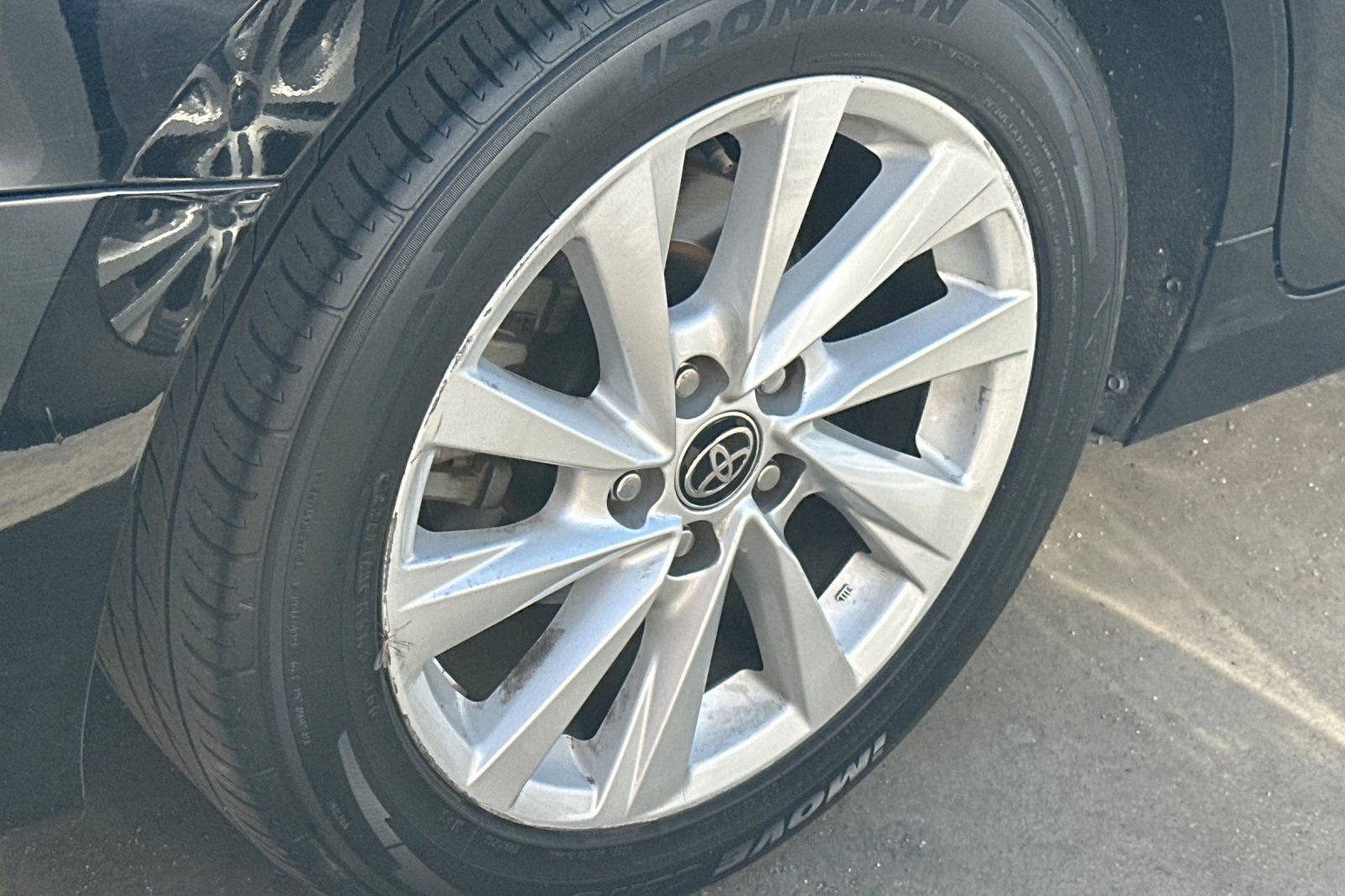 Used 2022 Toyota Camry LE image 7