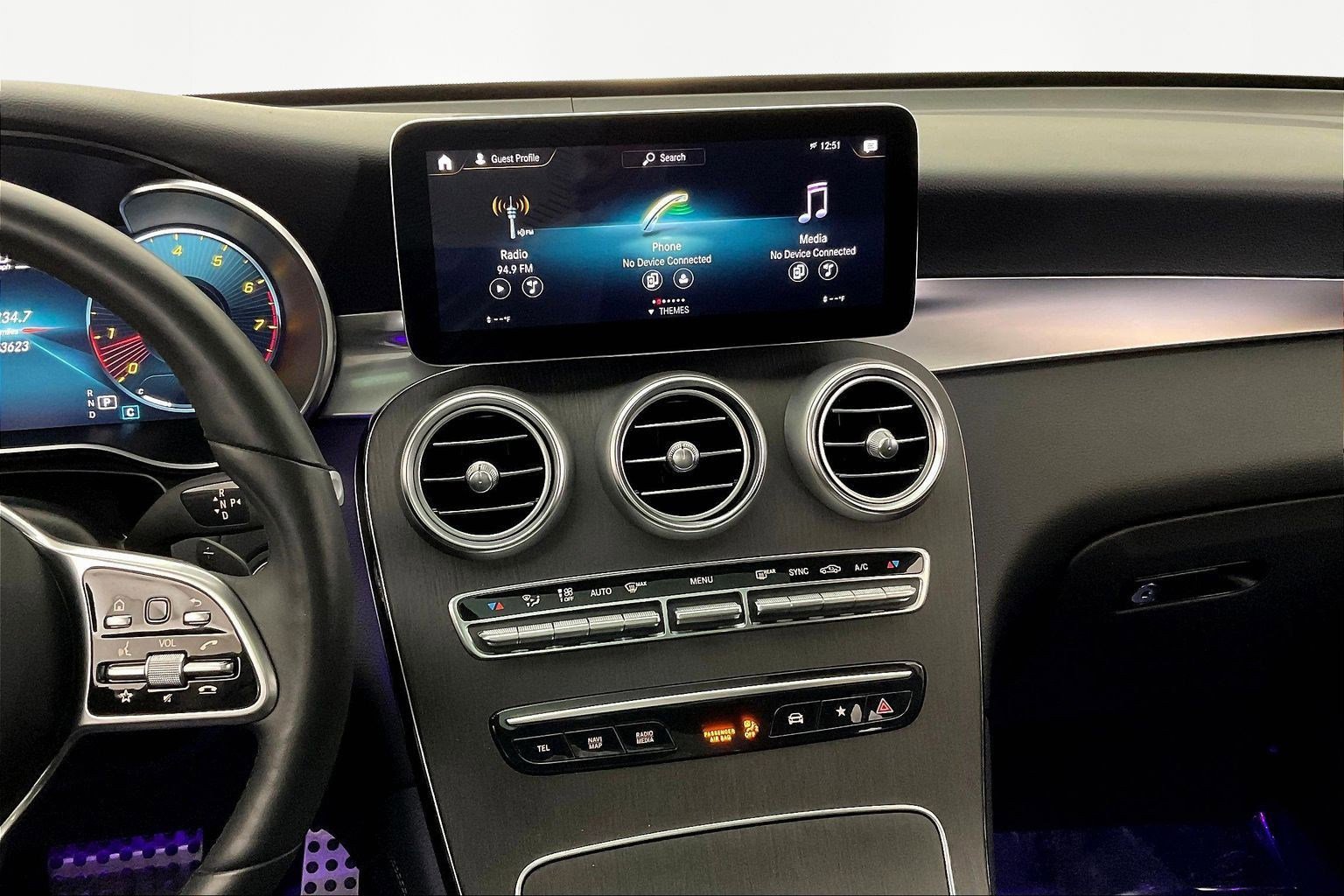 Used 2021 Mercedes-Benz GLC 300 4MATIC image 9