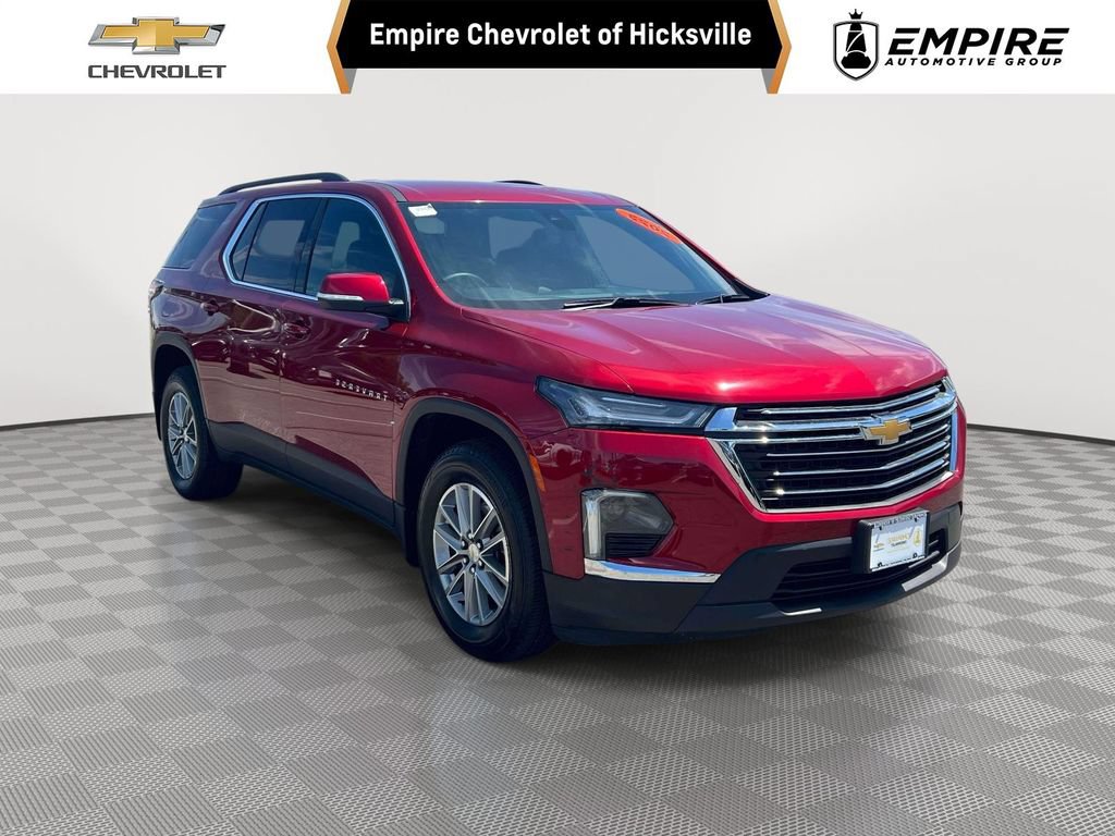 Used 2023 Chevrolet Traverse LT