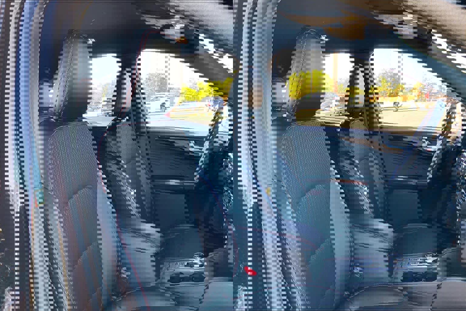 Used 2025 Ford Escape ST-Line AWD/4WD image 9