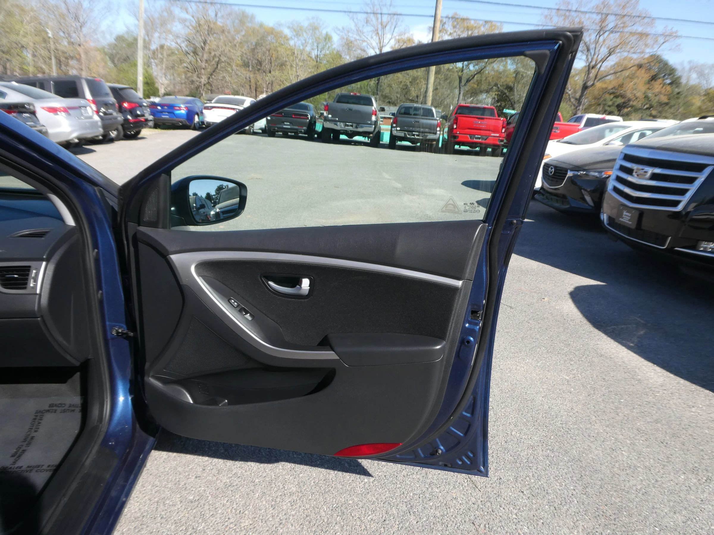 Used 2015 Hyundai Elantra GT image 20