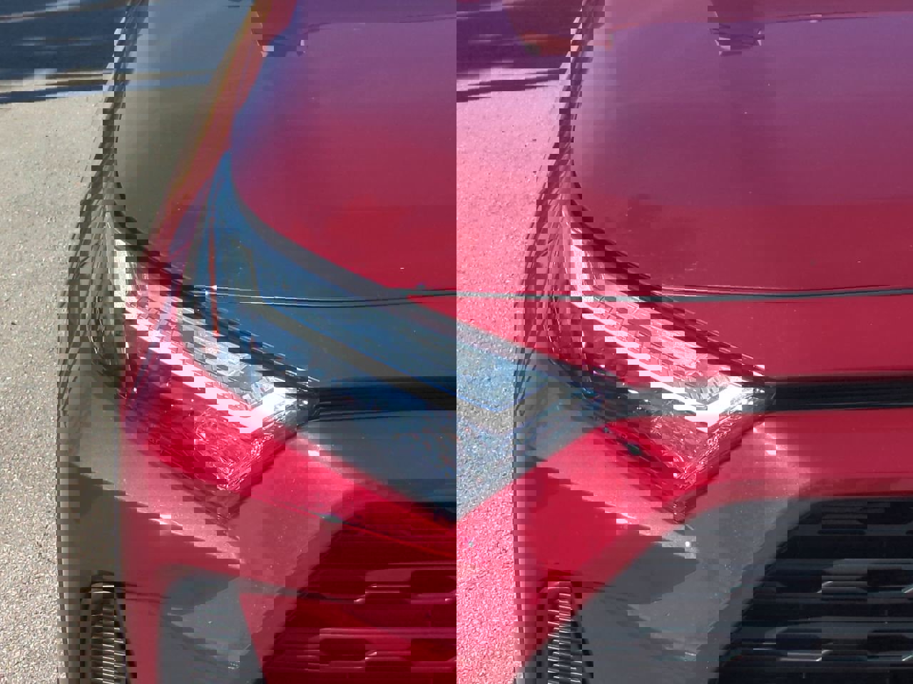 Used 2024 Toyota RAV4 LE image 9