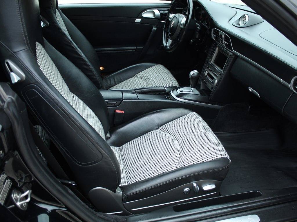 Used 2006 Porsche 911 Carrera S RWD image 25