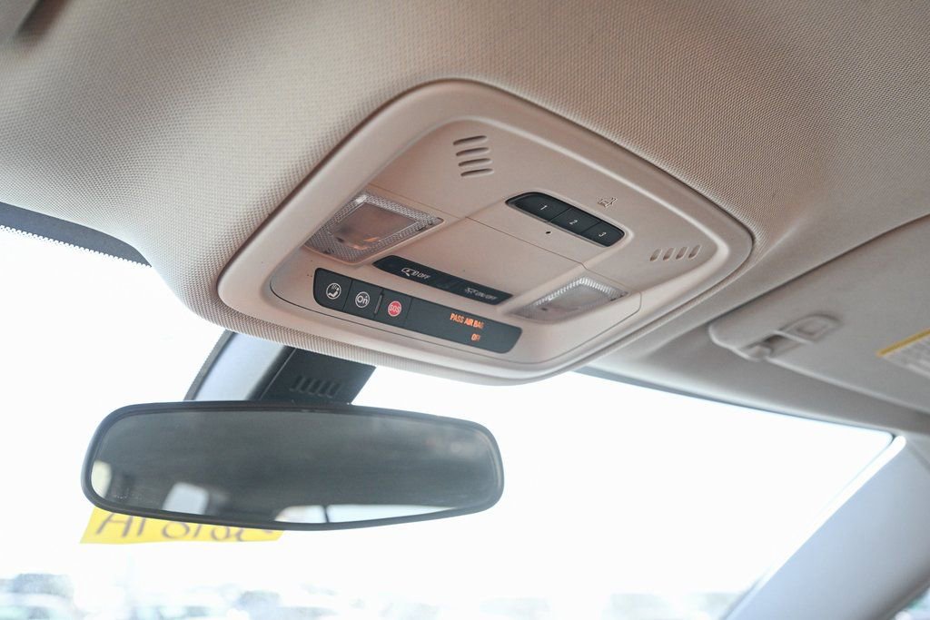 Used 2019 Chevrolet Traverse LT image 42