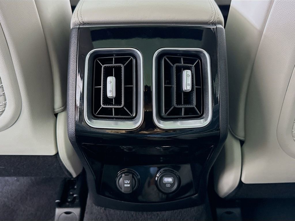 Used 2023 Kia Sorento SX image 26