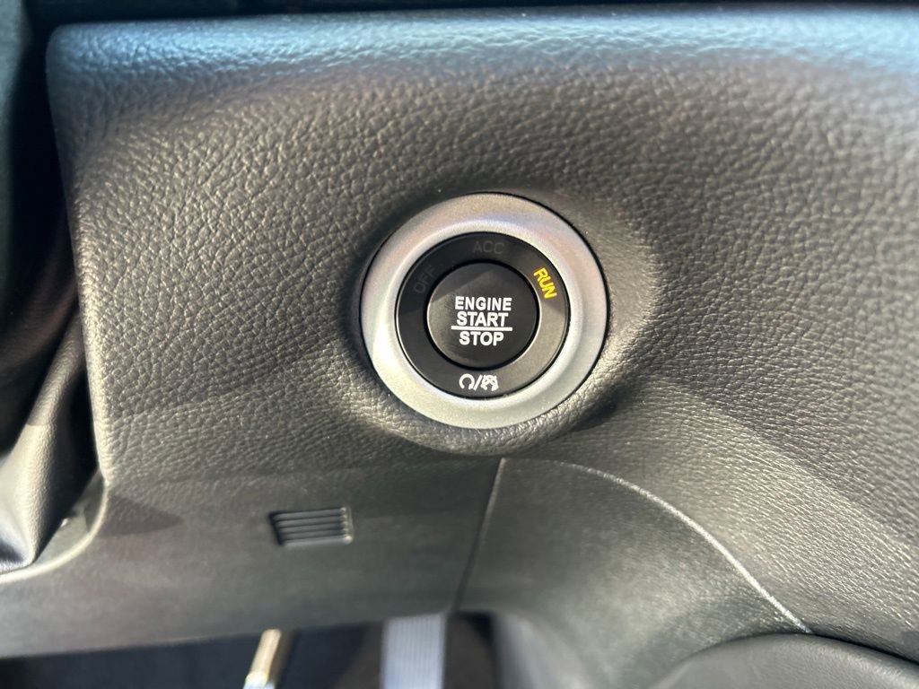 New 2025 Chrysler Pacifica Limited FWD image 44