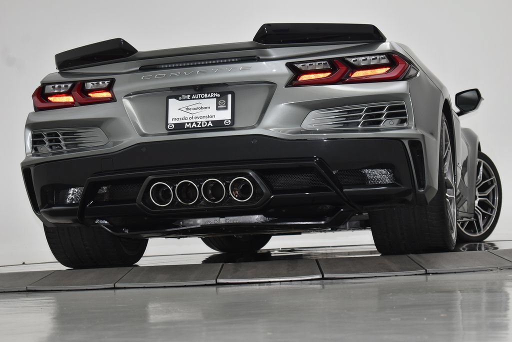 Used 2024 Chevrolet Corvette Z06 RWD image 19