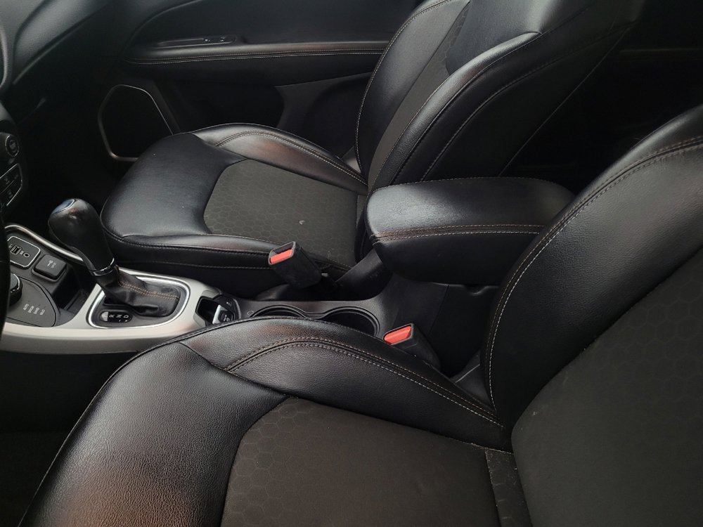 Used 2021 Jeep Compass Latitude w/ Convenience Group AWD/4WD image 17