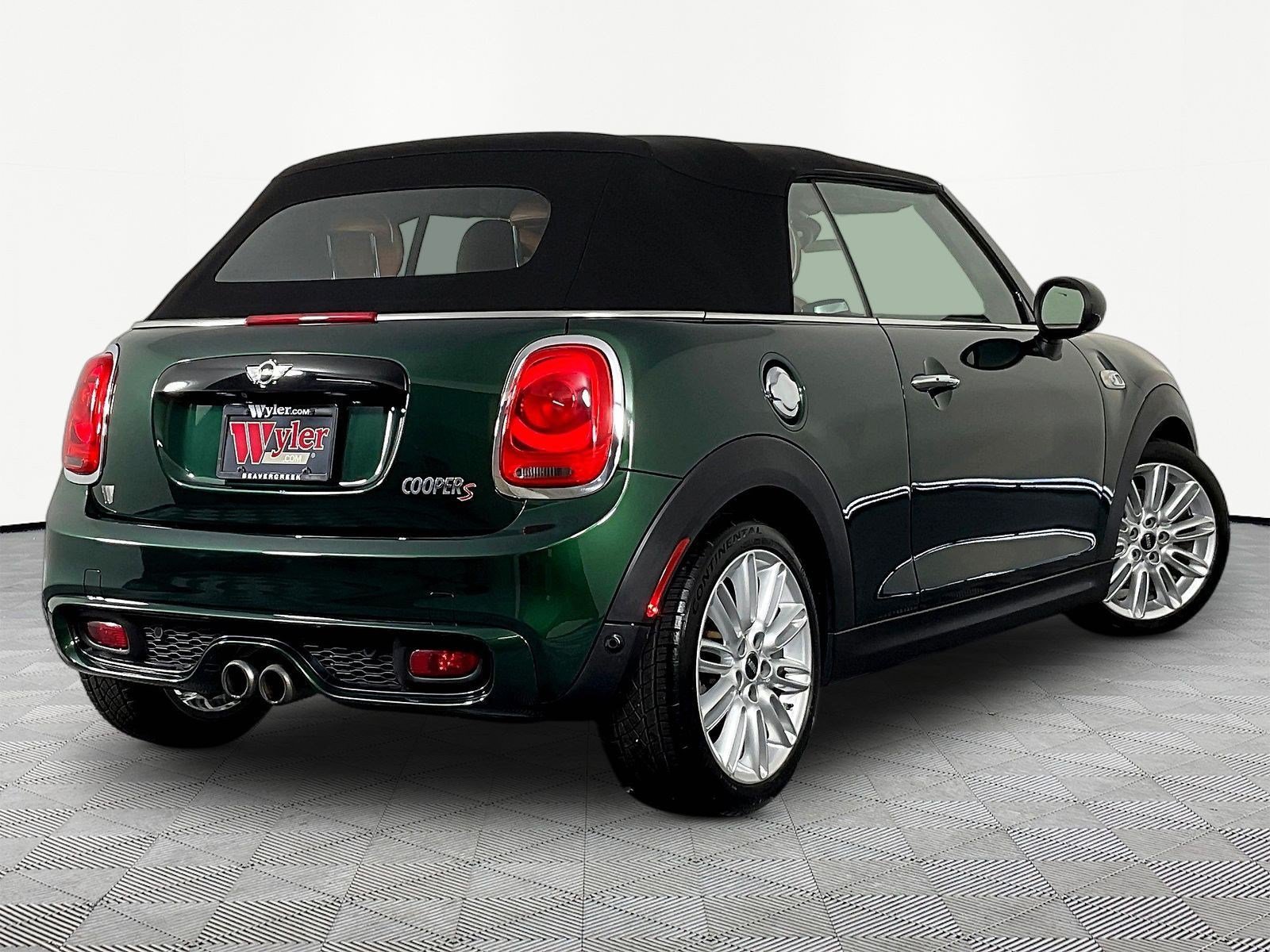 Used 2018 MINI Cooper S FWD image 6