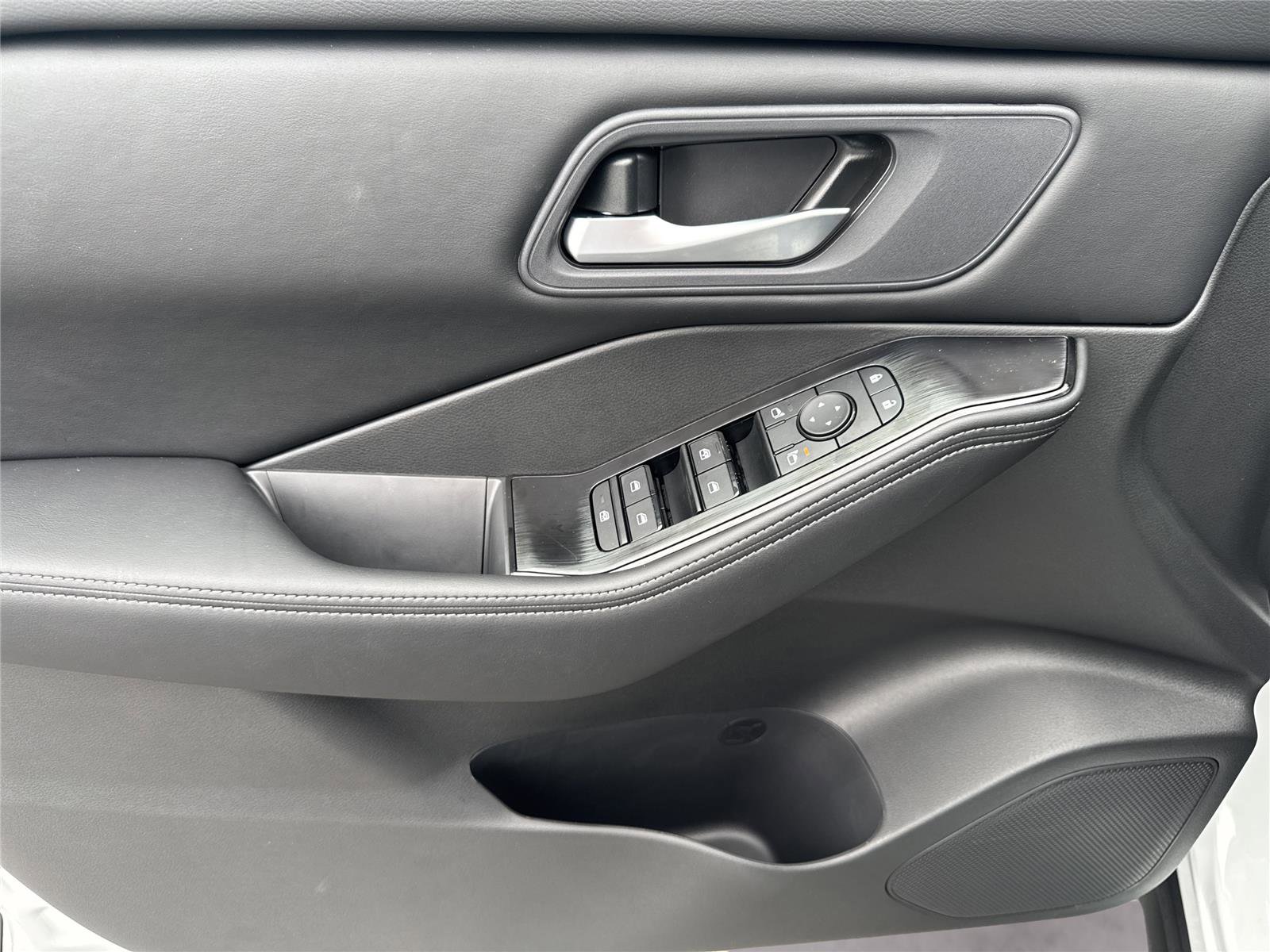 New 2026 Nissan Rogue SV w/ Cold Weather Package FWD image 20