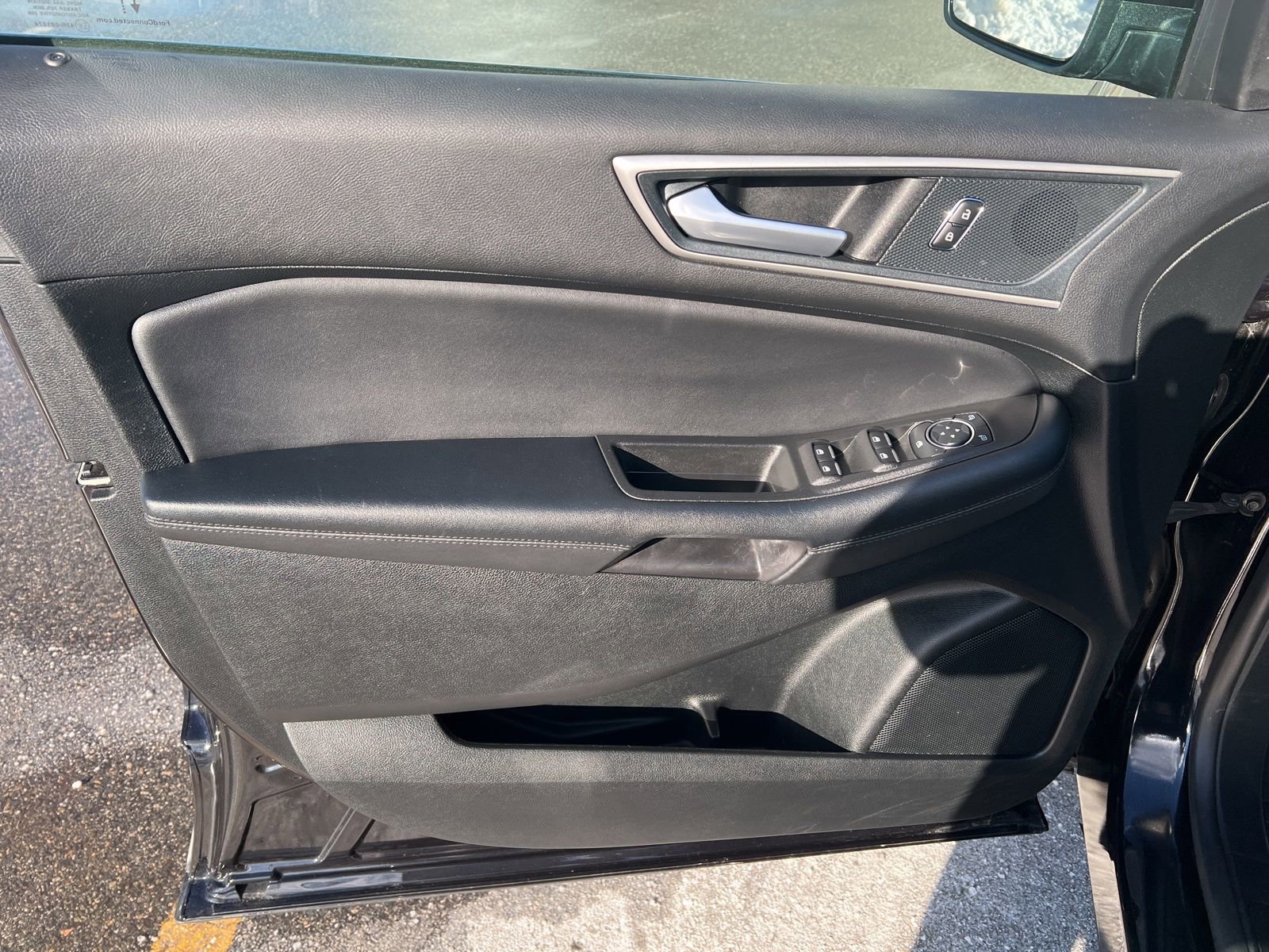 Used 2024 Ford Edge SEL w/ Convenience Package image 18