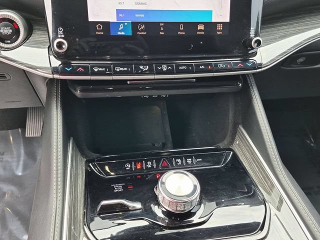 Used 2022 Jeep Wagoneer Series II AWD/4WD image 22