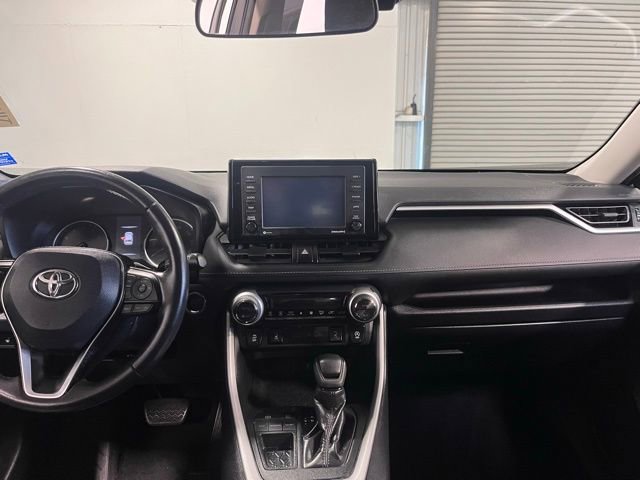 Used 2020 Toyota RAV4 XLE w/ Convenience Package image 20