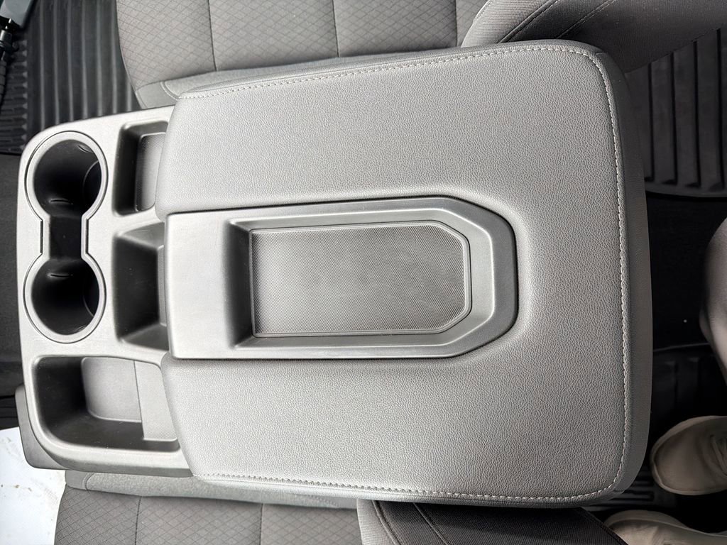 Used 2025 Chevrolet Silverado 2500 LT w/ Convenience Package image 32